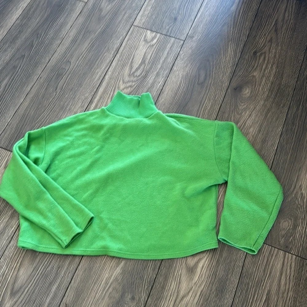 Zara Bright Green Knit crop Sweater long sleeve